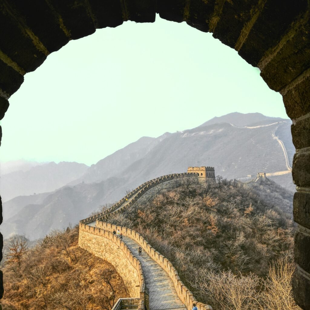 robert-nyman-3wwiqmOm3gQ-unsplash great wall of china view